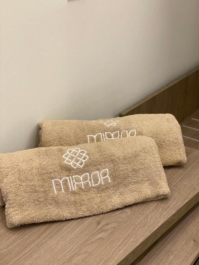 Mirror Hotel 폴리크로노 외부 사진